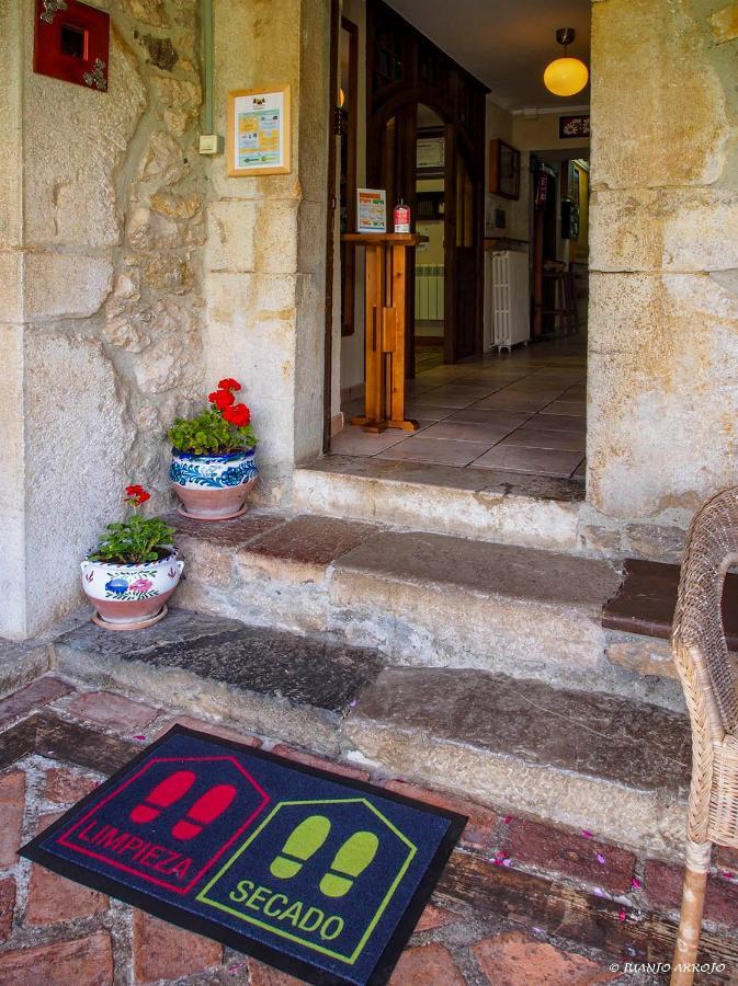 Casa De La Montana Albergue Turistico Avin ภายนอก รูปภาพ