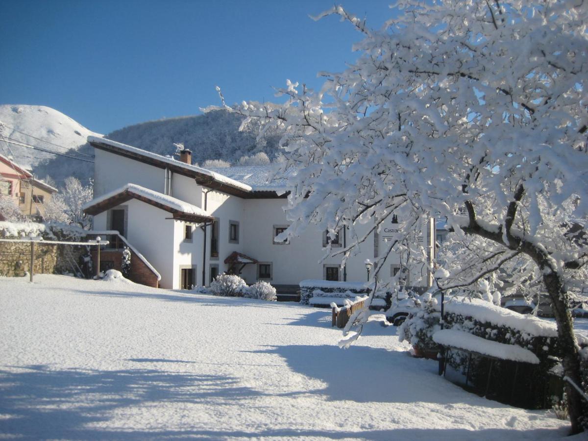 Casa De La Montana Albergue Turistico Avin ภายนอก รูปภาพ