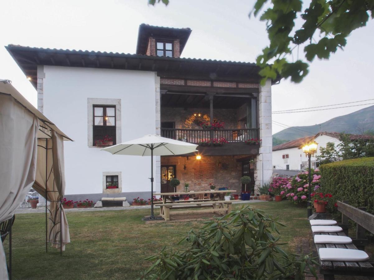 Casa De La Montana Albergue Turistico Avin ภายนอก รูปภาพ
