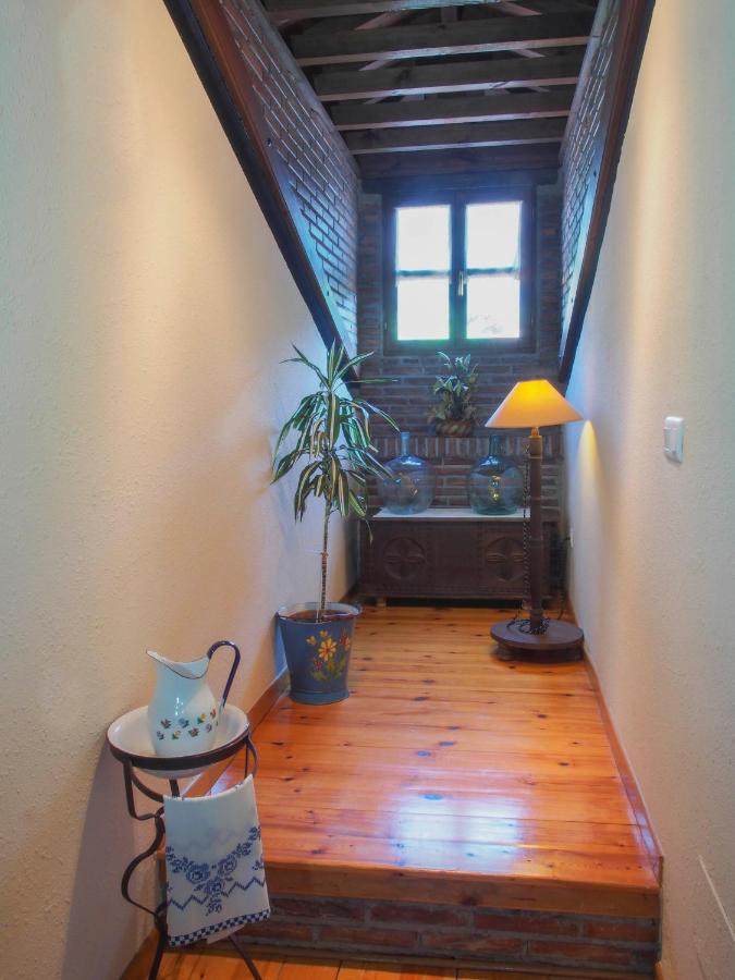 Casa De La Montana Albergue Turistico Avin ภายนอก รูปภาพ